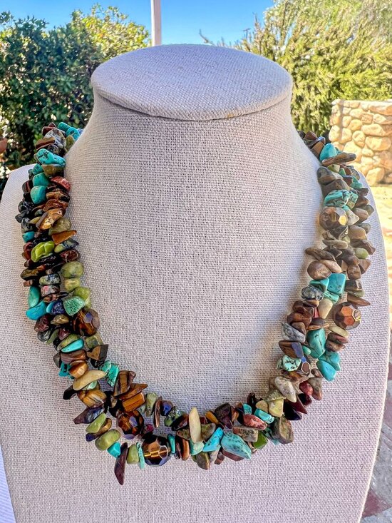 Vintage Jewelry - Vintage Multi-stone Multi-strand Chip Necklace